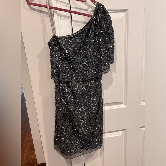 Beautiful one shoulder sequence gray dress - Picture 2 of 3